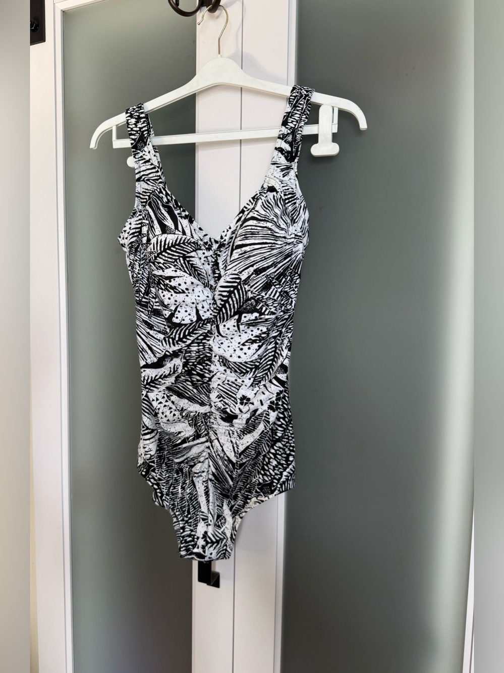 Black & White Tropical Print One-Piece Swimsuit